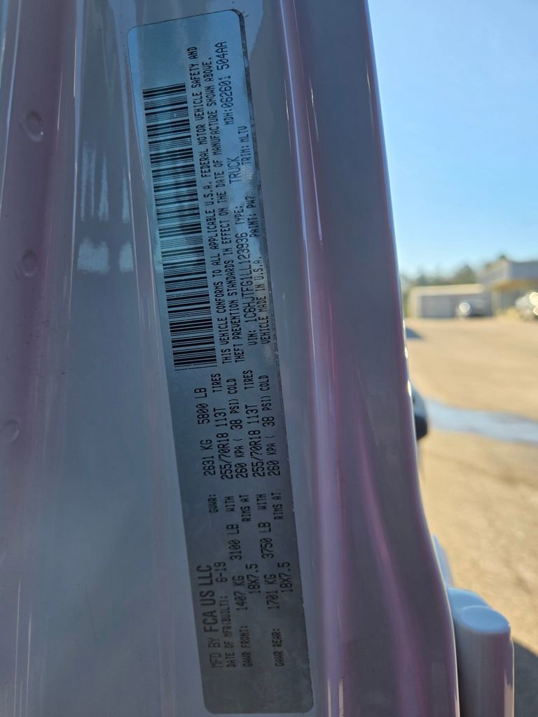 Used 2020 Jeep Gladiator Overland image 12