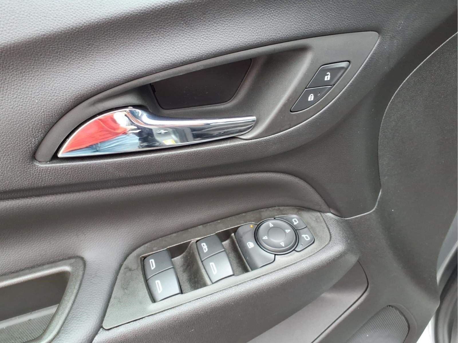 Used 2024 Chevrolet Equinox LT FWD image 14