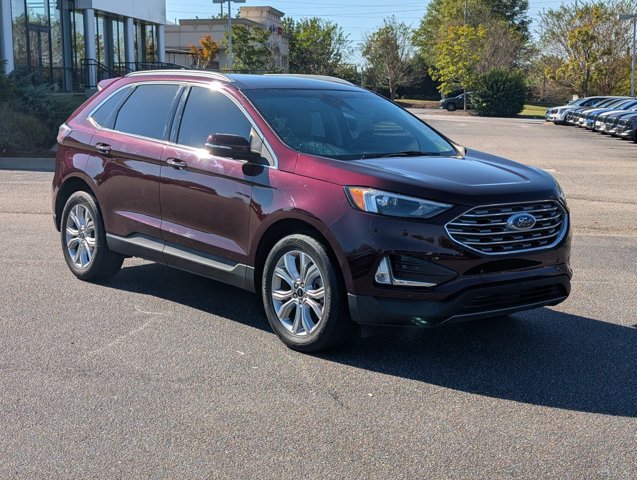 Used 2023 Ford Edge Titanium AWD/4WD image 3