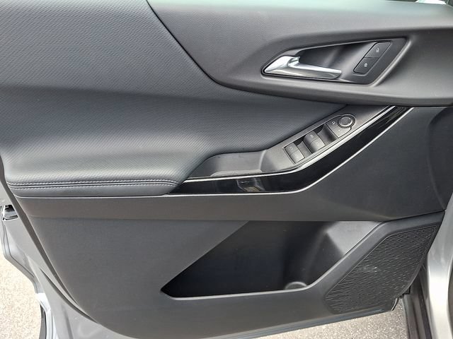 Used 2026 Chevrolet Equinox LT FWD image 9