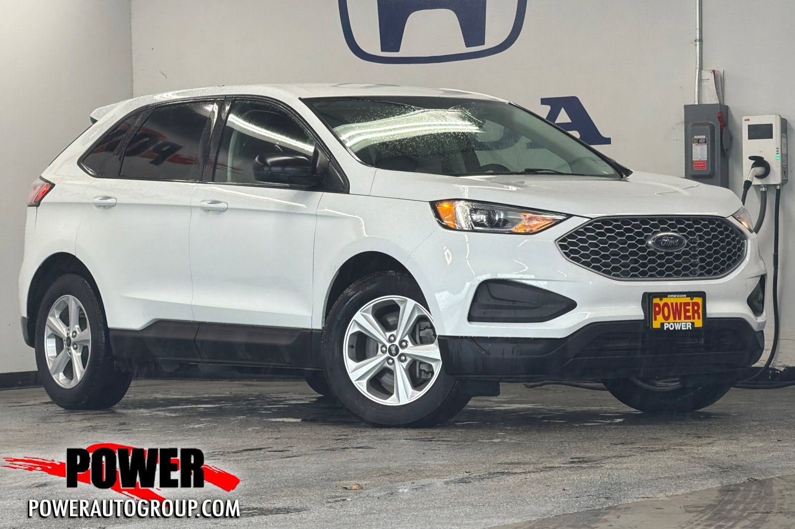 Used 2023 Ford Edge SE image 1