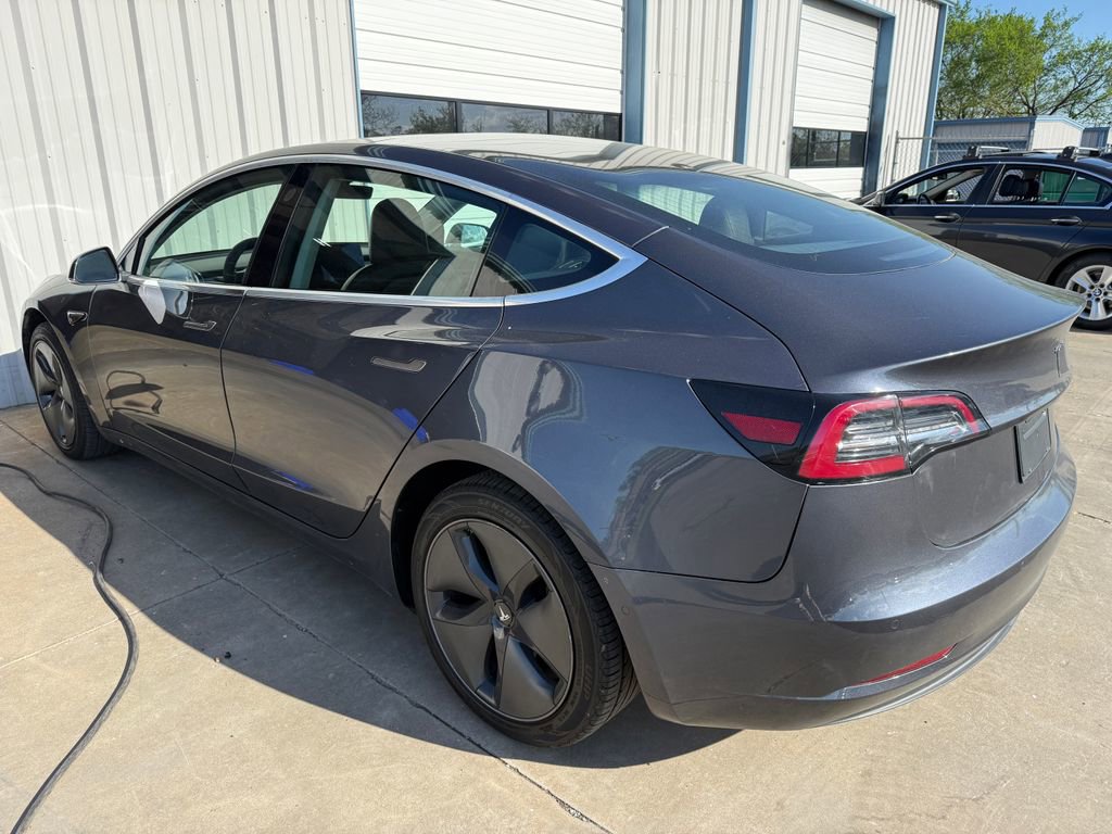 Used 2020 Tesla Model 3 Standard Range image 18