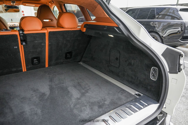 Used 2021 Aston Martin DBX image 71