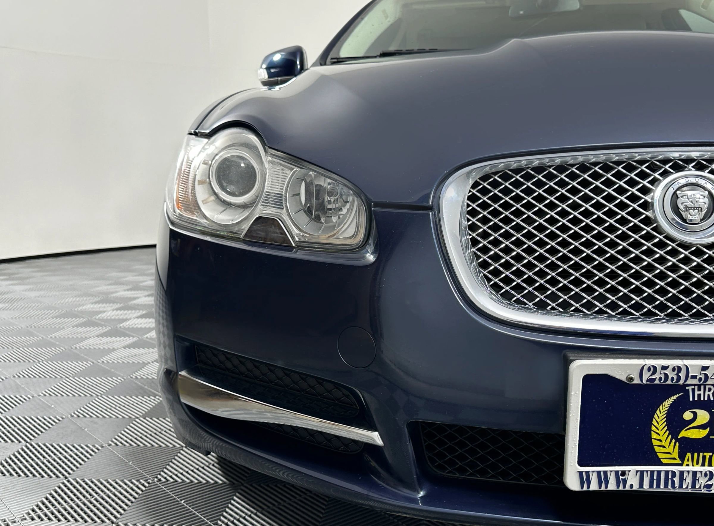 Used 2009 Jaguar XF Premium image 3