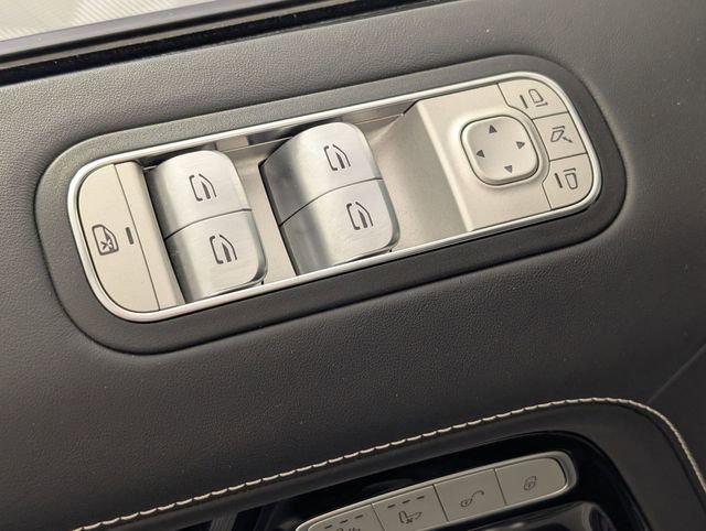 Used 2023 Mercedes-Benz G 550 image 12
