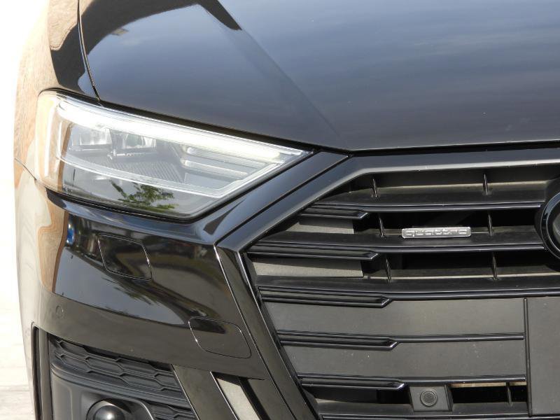 Used 2020 Audi A8 L 3.0T w/ Executive Package AWD/4WD image 32