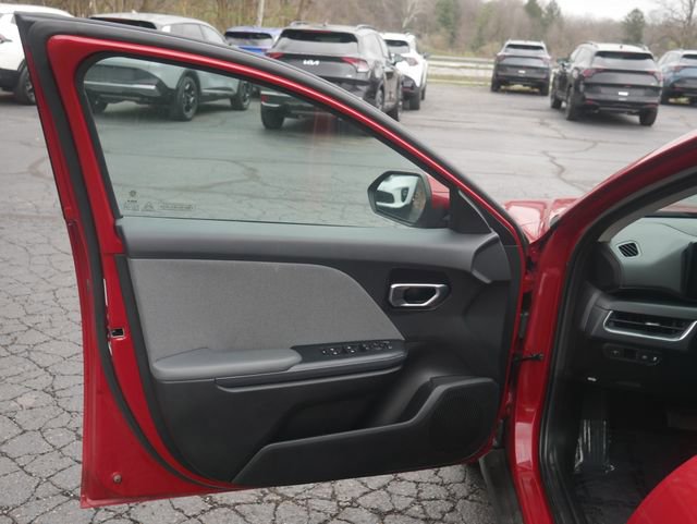 Used 2025 Kia K4 EX image 17