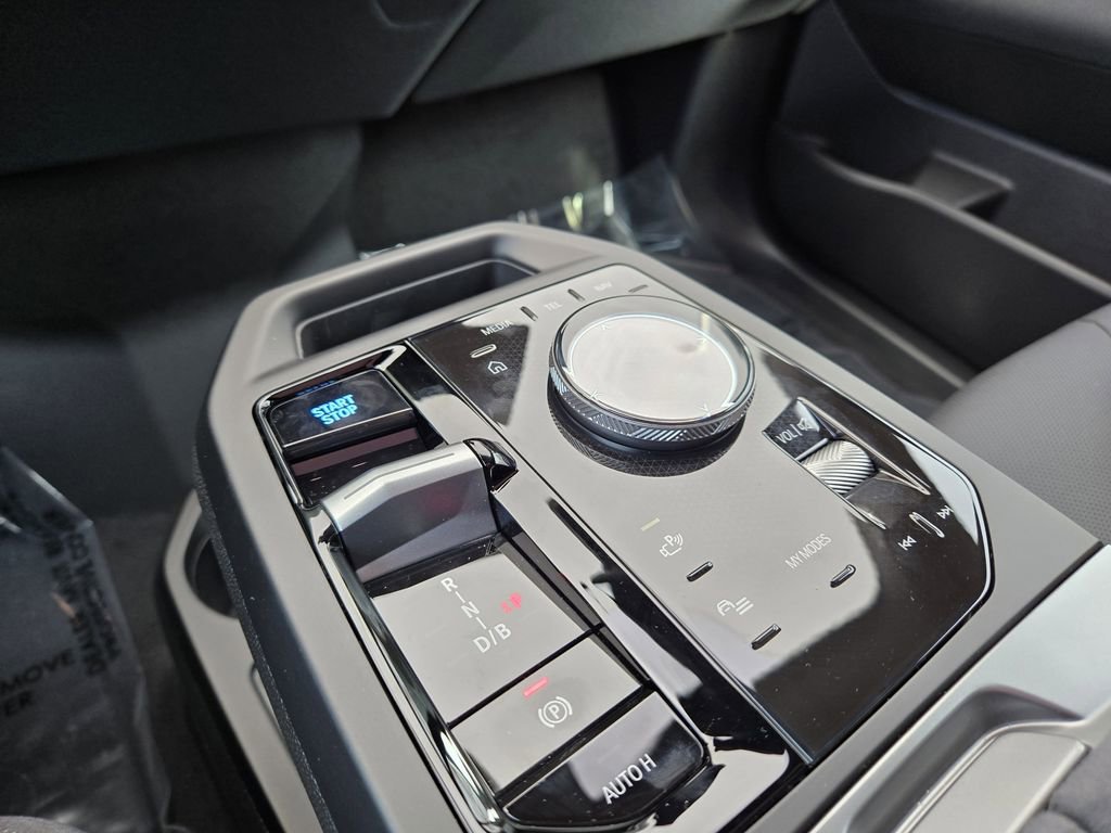 New 2026 BMW iX xDrive45 w/ M Sport Package image 23