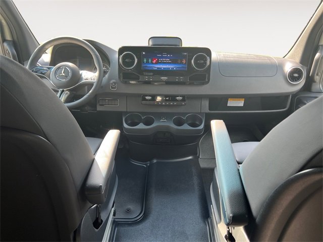 New 2025 Mercedes-Benz Sprinter 2500 image 10