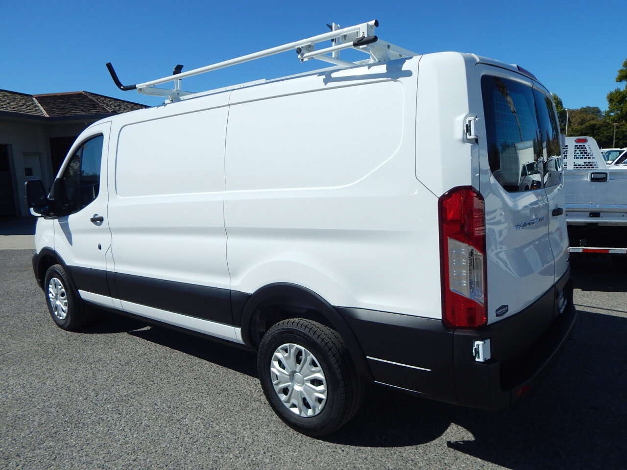 Used 2025 Ford Transit 250 Low Roof w/ Exterior Upgrade Package RWD image 6