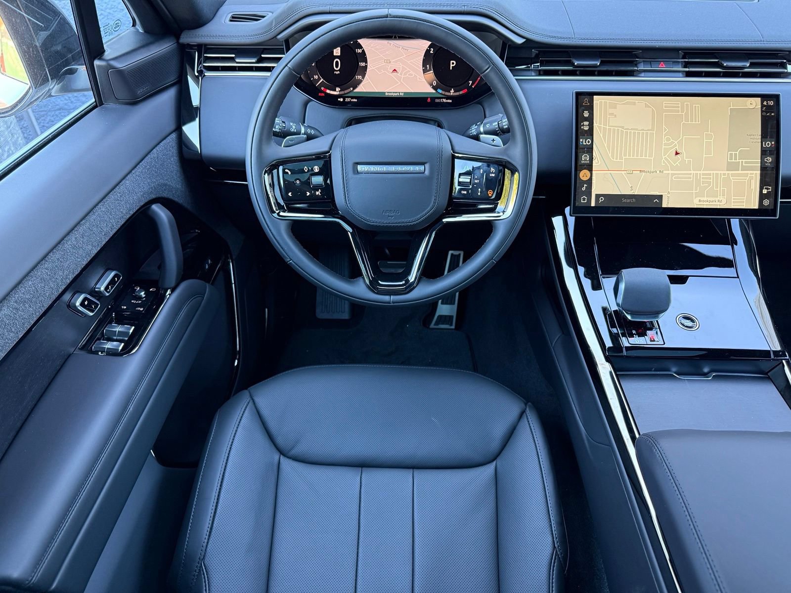 New 2026 Land Rover Range Rover Sport Dynamic SE AWD/4WD image 29