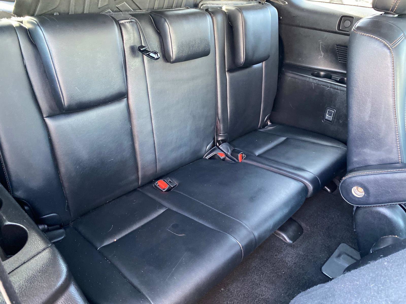 Used 2019 Toyota Highlander XLE image 27