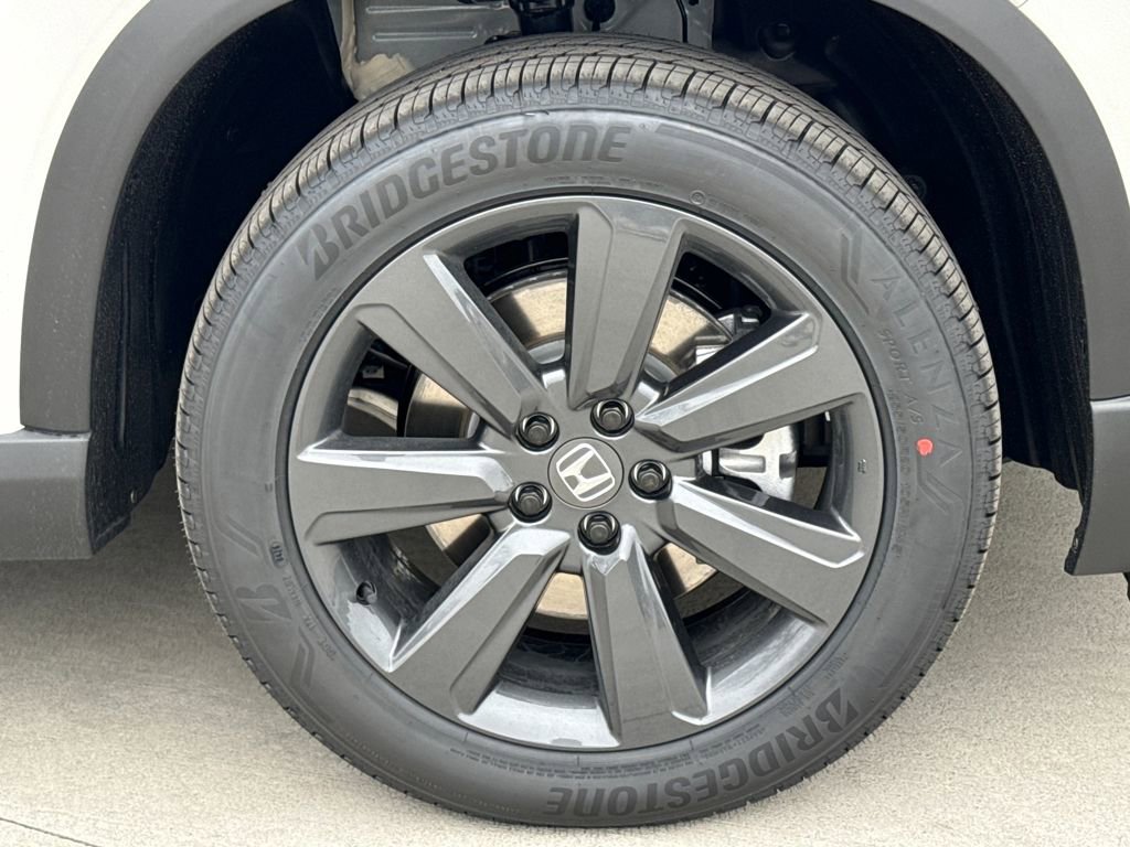 New 2026 Honda Pilot Sport image 10