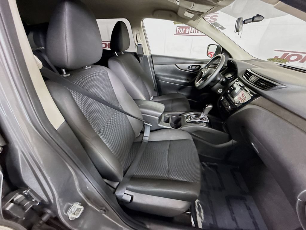 Used 2018 Nissan Rogue Sport S w/ S Appearance Package AWD/4WD image 28