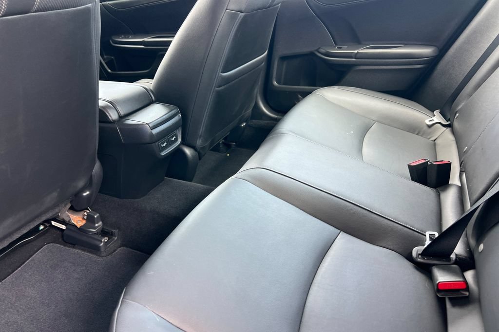 Used 2018 Honda Civic Touring image 7