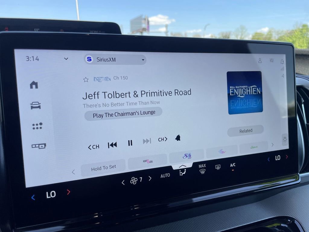 Used 2025 Ford Expedition Active image 12