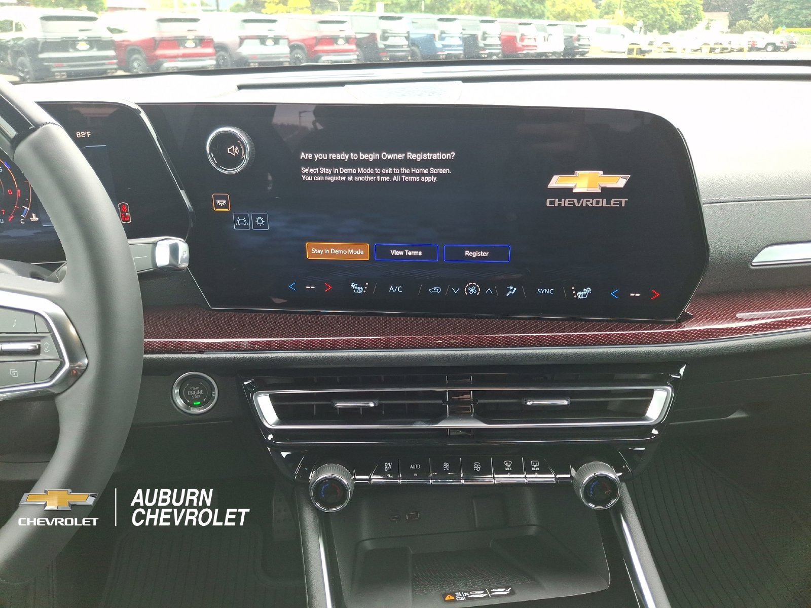 New 2026 Chevrolet Traverse Z71 w/ Enhanced Driving Package AWD/4WD image 11