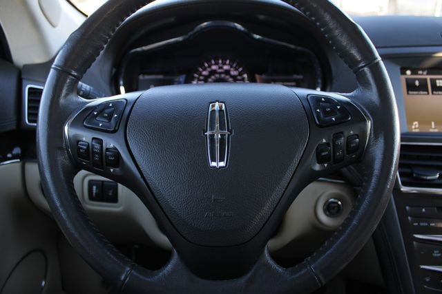 Used 2018 Lincoln MKT AWD w/ Technology Package image 12