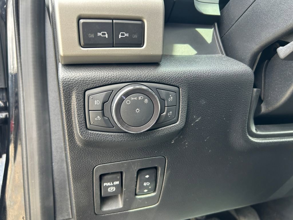 Used 2018 Ford F150 Lariat w/ Equipment Group 501A Mid AWD/4WD image 19