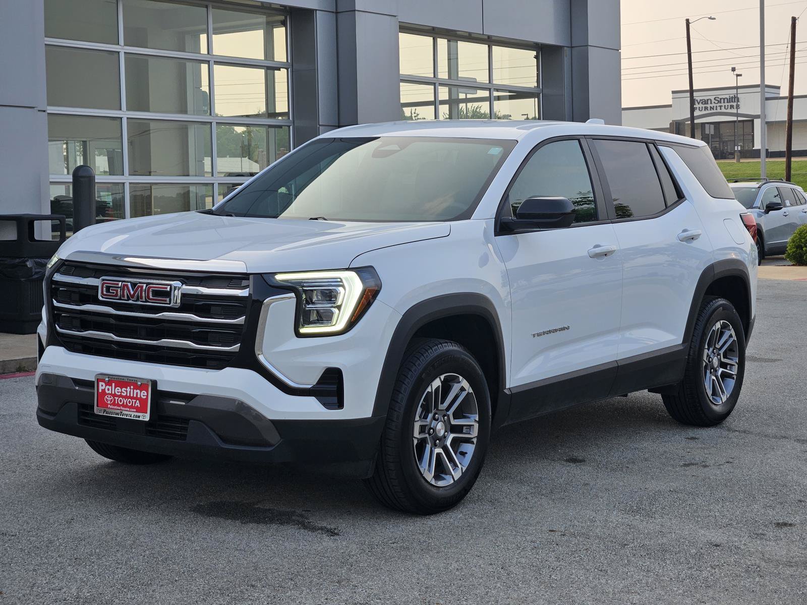 Used 2026 GMC Terrain Elevation FWD image 3