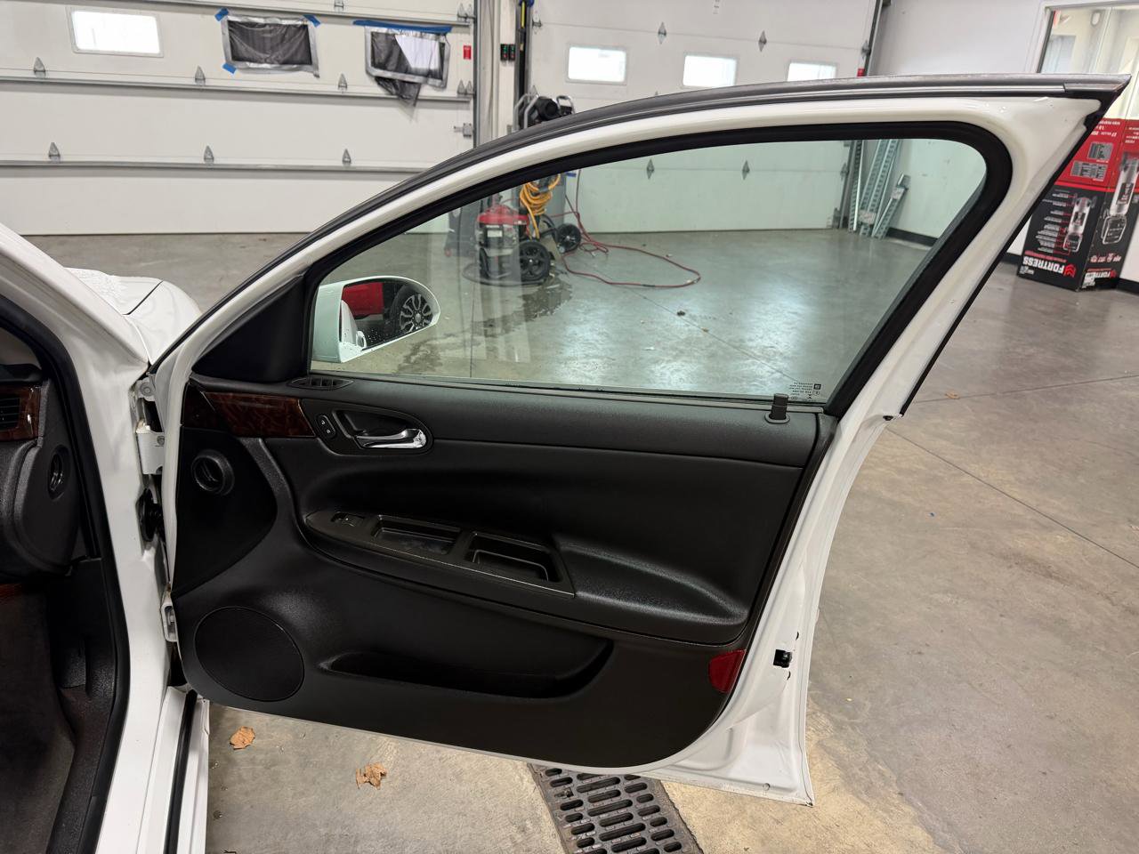 Used 2014 Chevrolet Impala Limited LS image 37