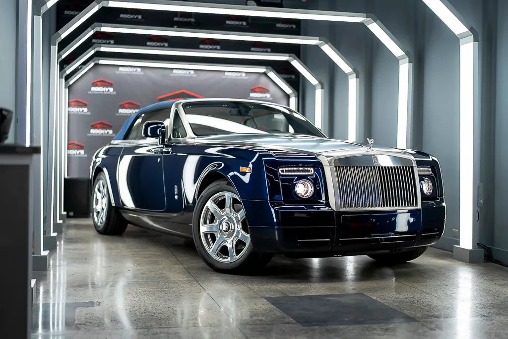 Used 2010 Rolls-Royce Phantom Drophead Coupe RWD image 5