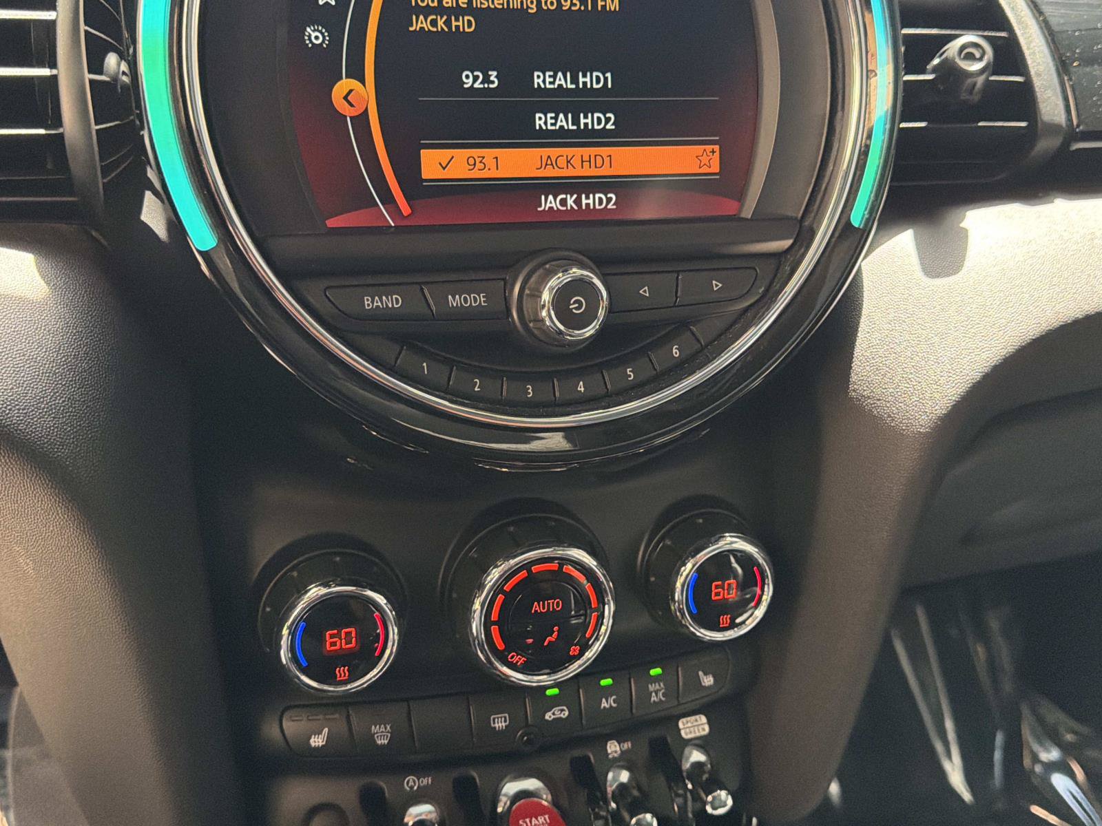 Used 2019 MINI Cooper S w/ Signature Upholstery Package FWD image 17