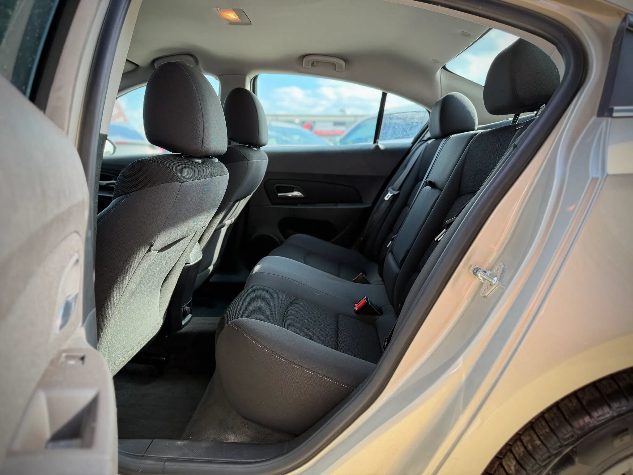 Used 2016 Chevrolet Cruze LT FWD image 11