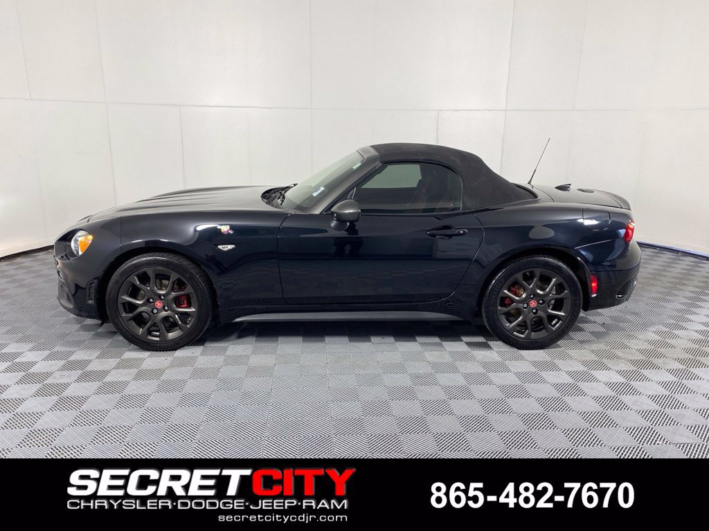 Used 2019 FIAT 124 Spider Abarth w/ Navigation & Sound Group RWD image 4