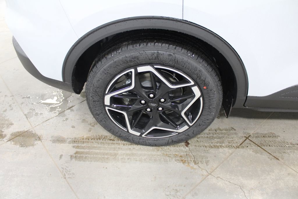 New 2026 Ford Escape Platinum w/ Premium Technology Package image 58