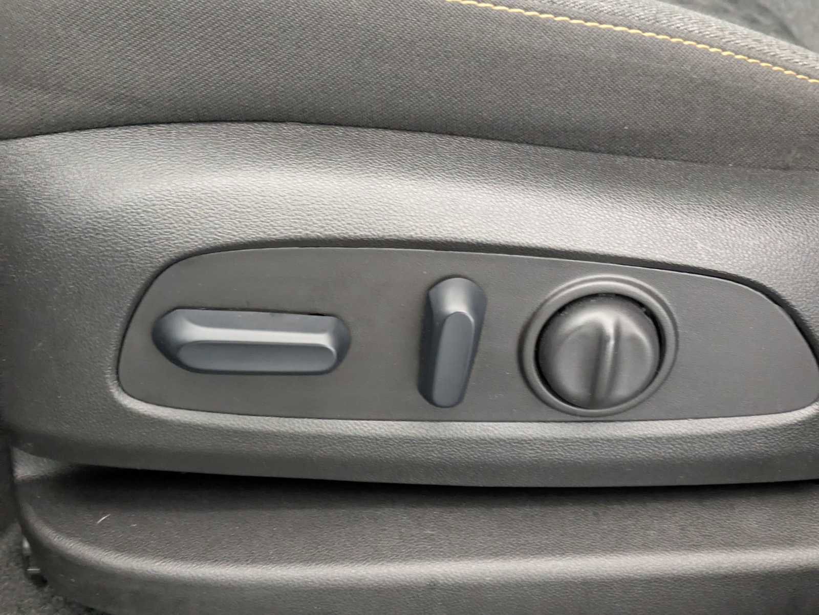 Used 2024 Chevrolet Equinox LT AWD/4WD image 18