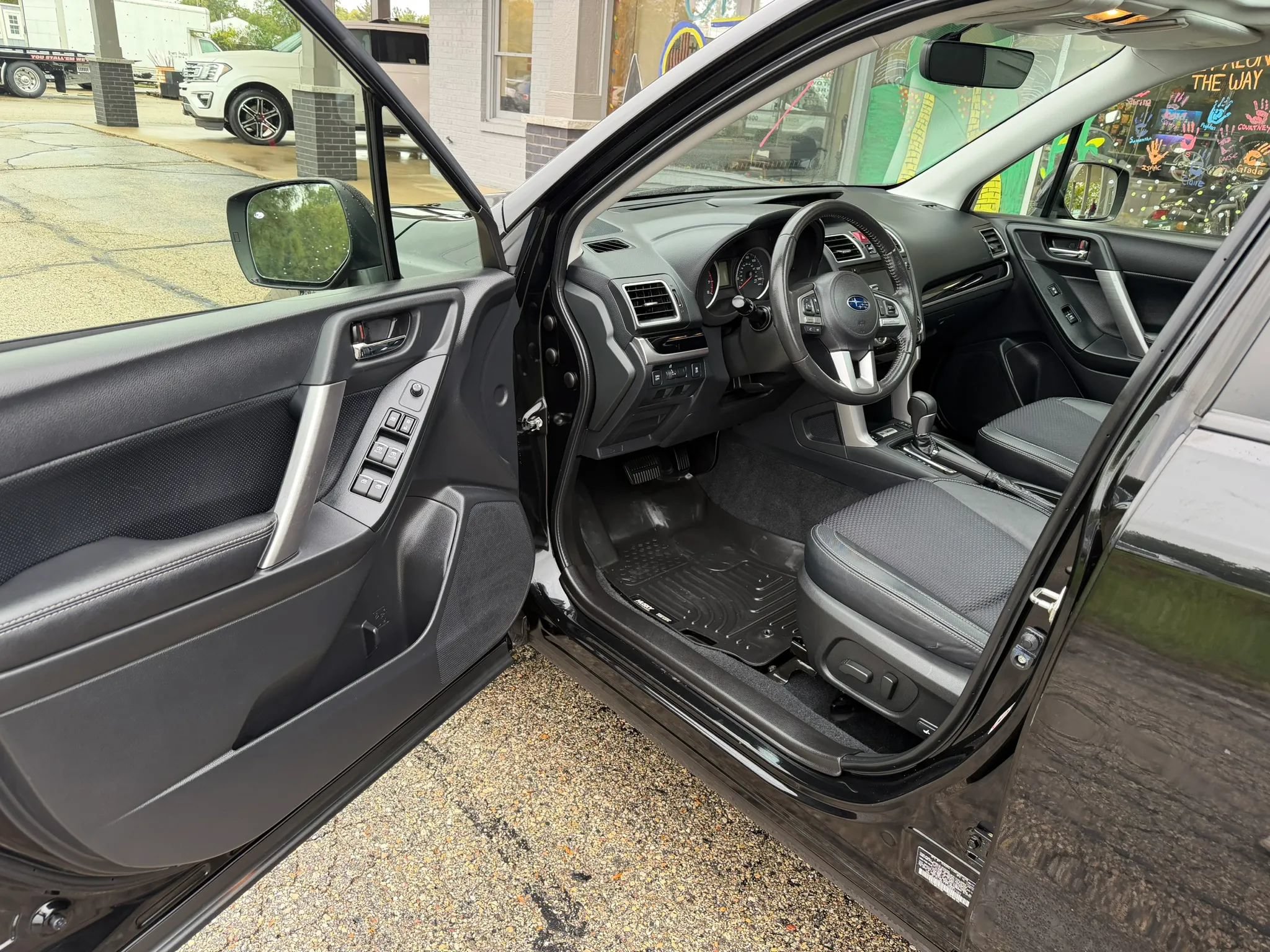 Used 2018 Subaru Forester 2.5i Premium w/ Popular Package #2A AWD/4WD image 9