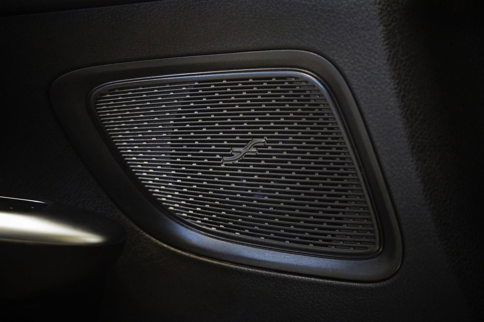 Used 2025 Mercedes-Benz C 300 4MATIC Sedan image 26