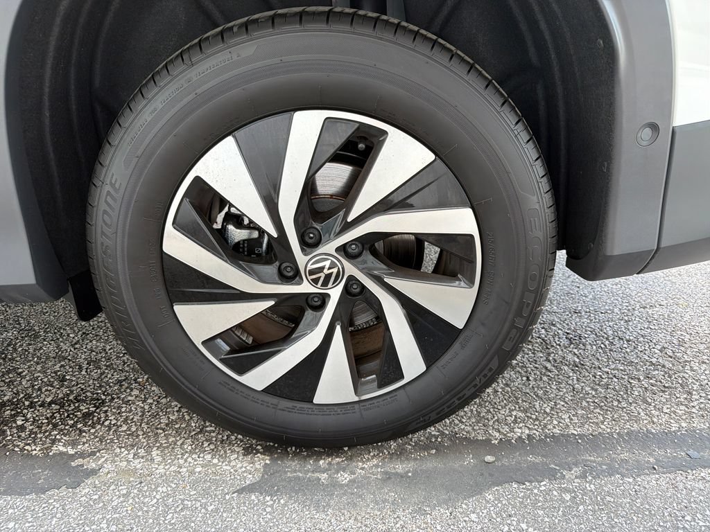New 2026 Volkswagen Tiguan S AWD/4WD image 8
