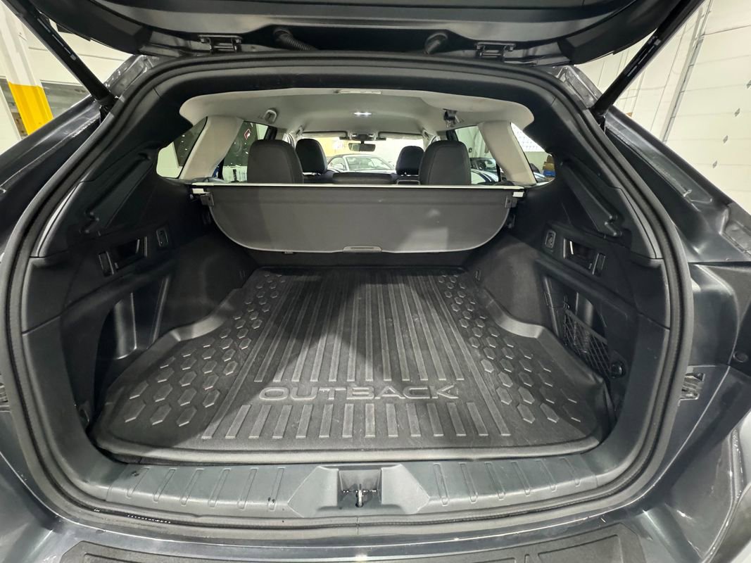 Used 2023 Subaru Outback Onyx Edition image 31