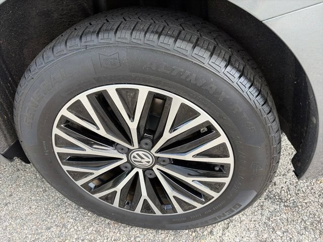 Used 2019 Volkswagen Jetta SE w/ Cold Weather Package FWD image 7