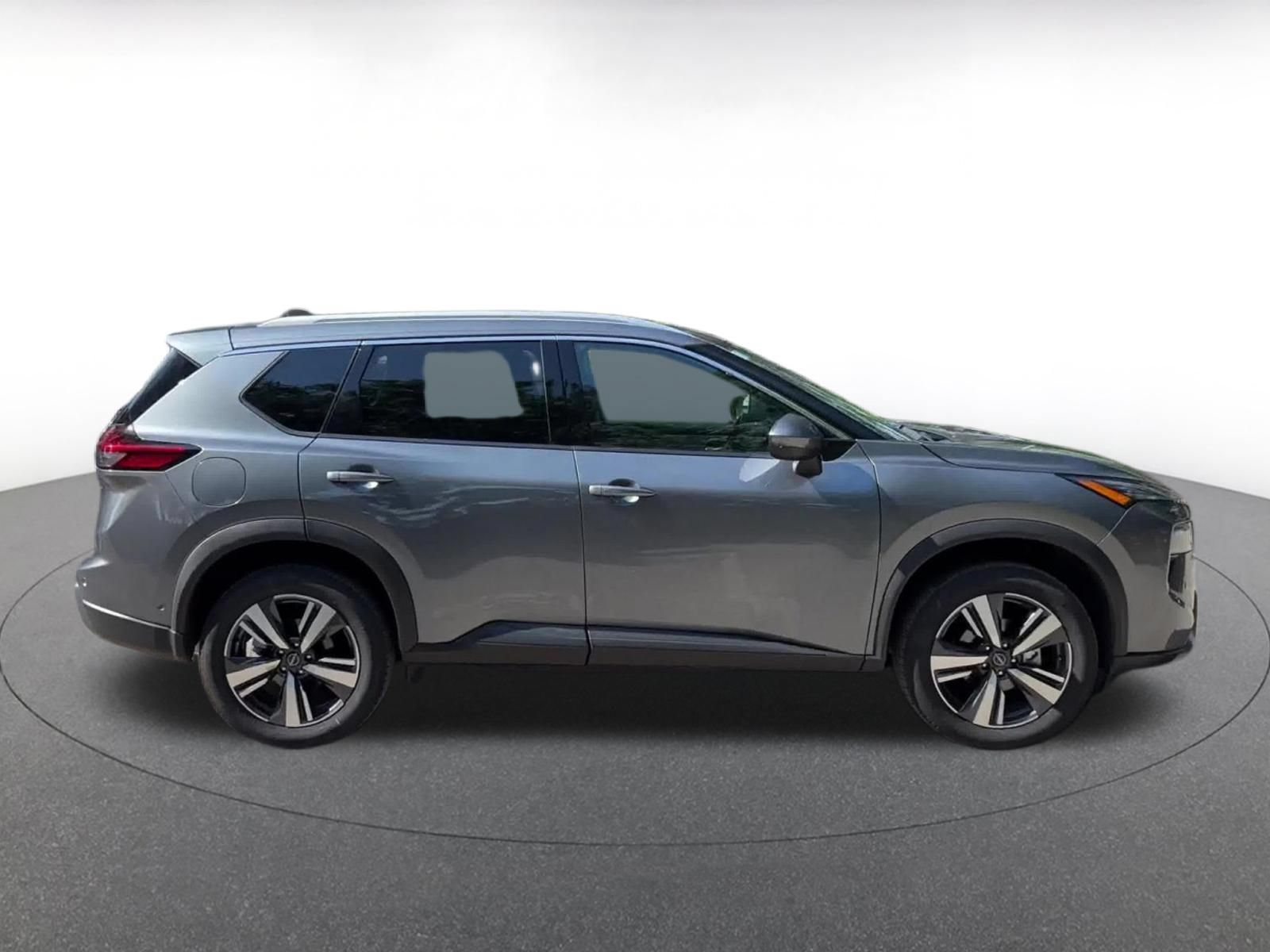 Used 2026 Nissan Rogue SL FWD image 16