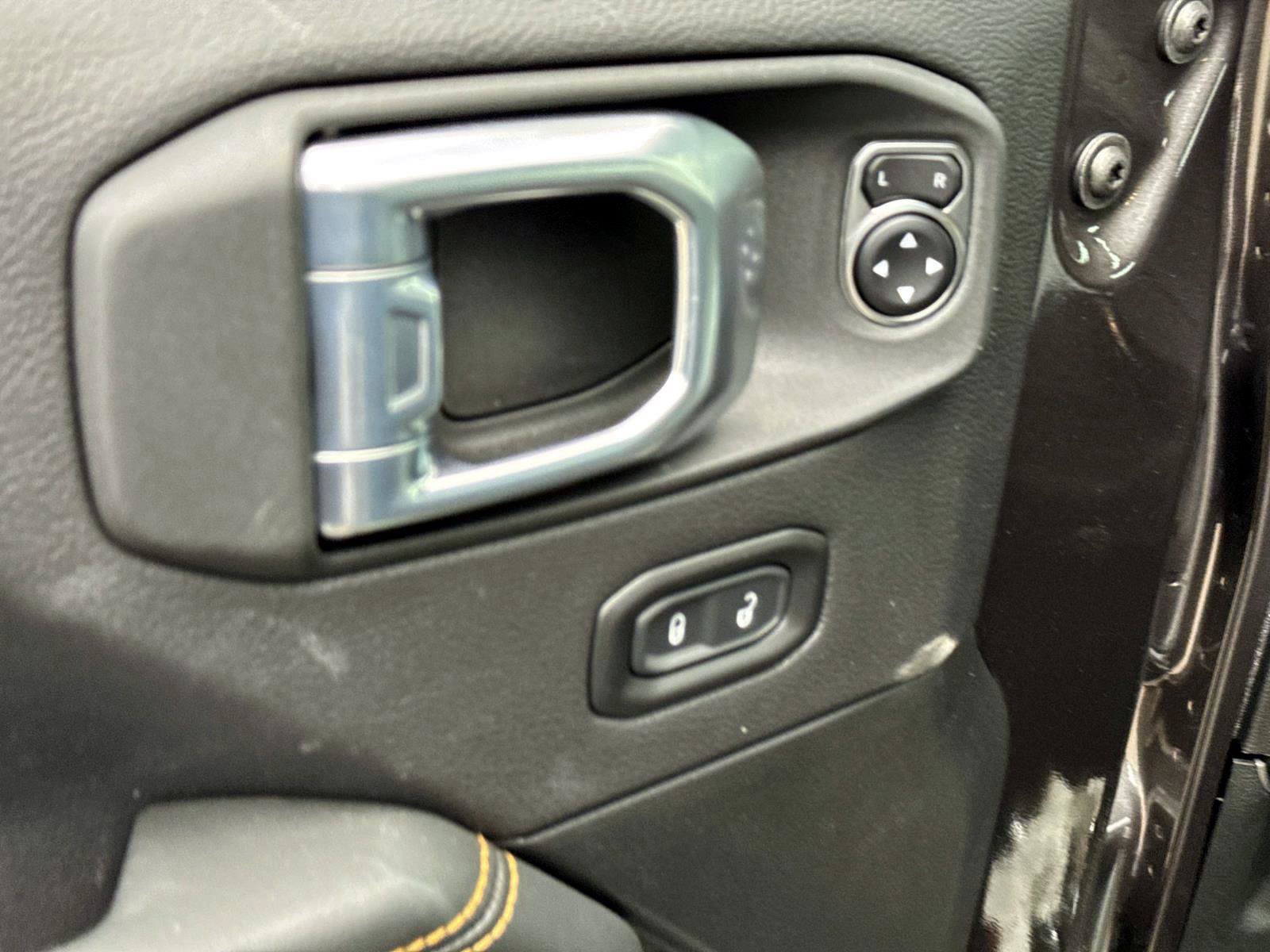 New 2026 Jeep Wrangler Unlimited Sahara AWD/4WD image 7
