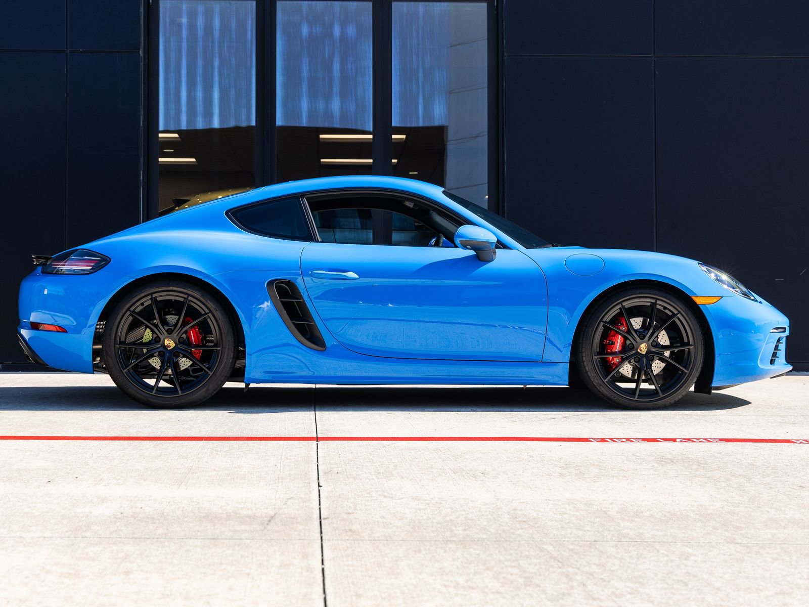 Used 2024 Porsche 718 Cayman S RWD image 14