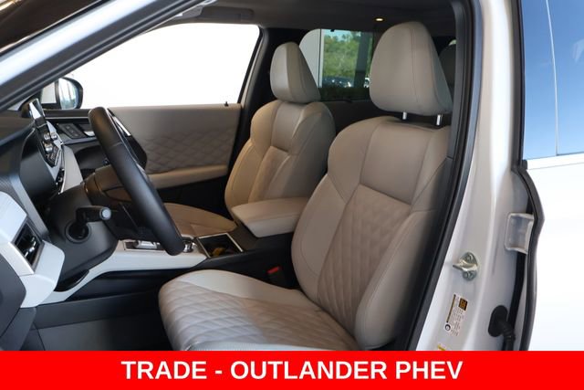 Used 2025 Mitsubishi Outlander SEL image 15