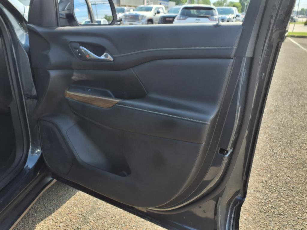 Used 2020 GMC Acadia SLE w/ Driver Convenience Package image 12