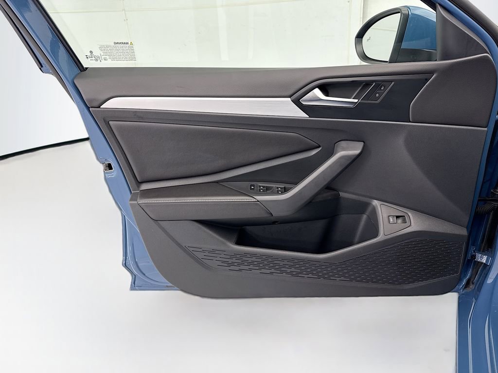 Used 2025 Volkswagen Jetta S image 22