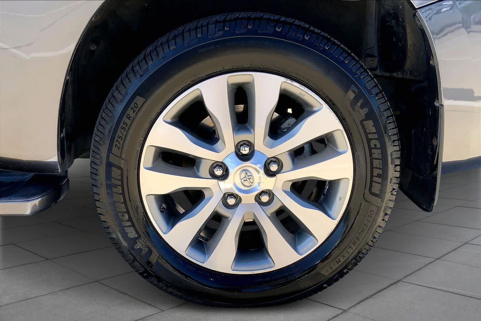 Used 2016 Toyota Sequoia Limited w/ Safety & Convenience Package image 11