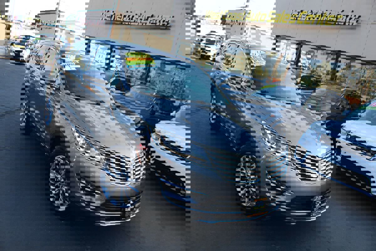 Used 2017 Lincoln MKC Select w/ Select Plus Package image 39