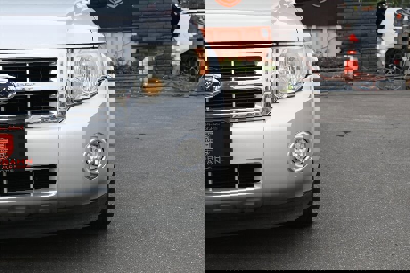 Used 2009 Ford Escape XLT image 5