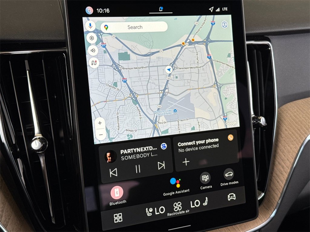 New 2026 Volvo XC60 B5 Plus w/ Protection Package Premier image 18