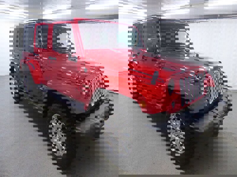 Used 2014 Jeep Wrangler Unlimited Sahara image 1