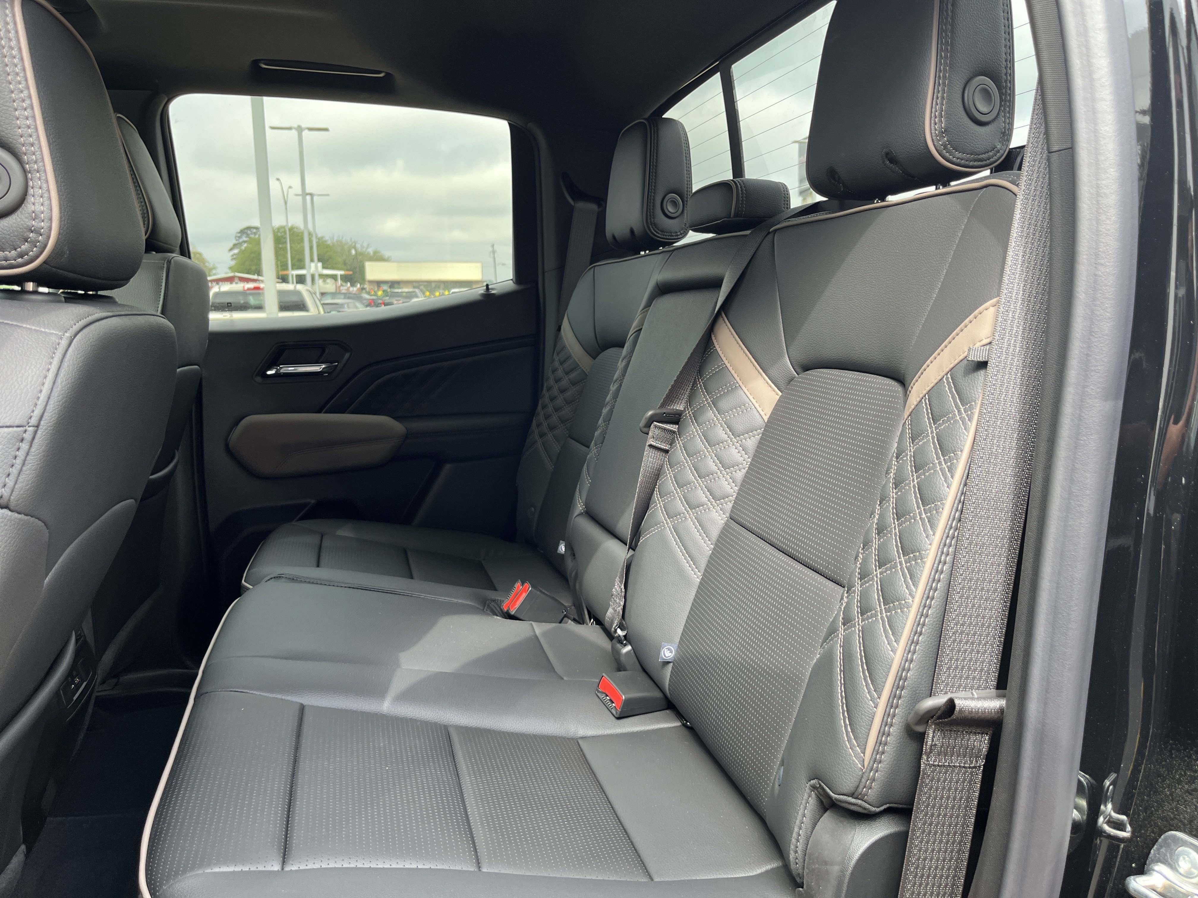 New 2026 GMC Canyon Denali AWD/4WD image 12