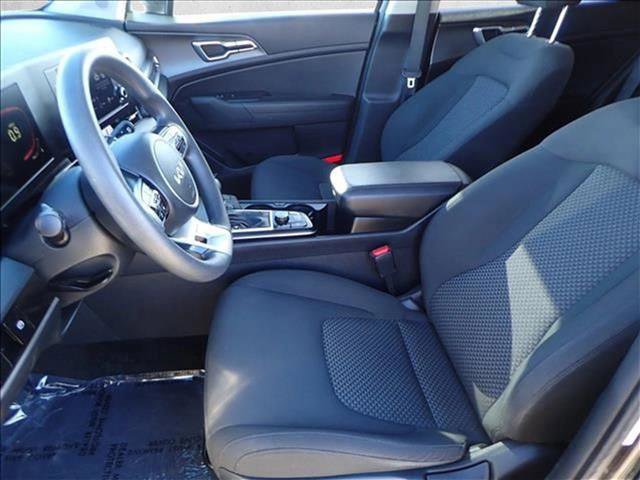 Used 2024 Kia Sportage LX image 11