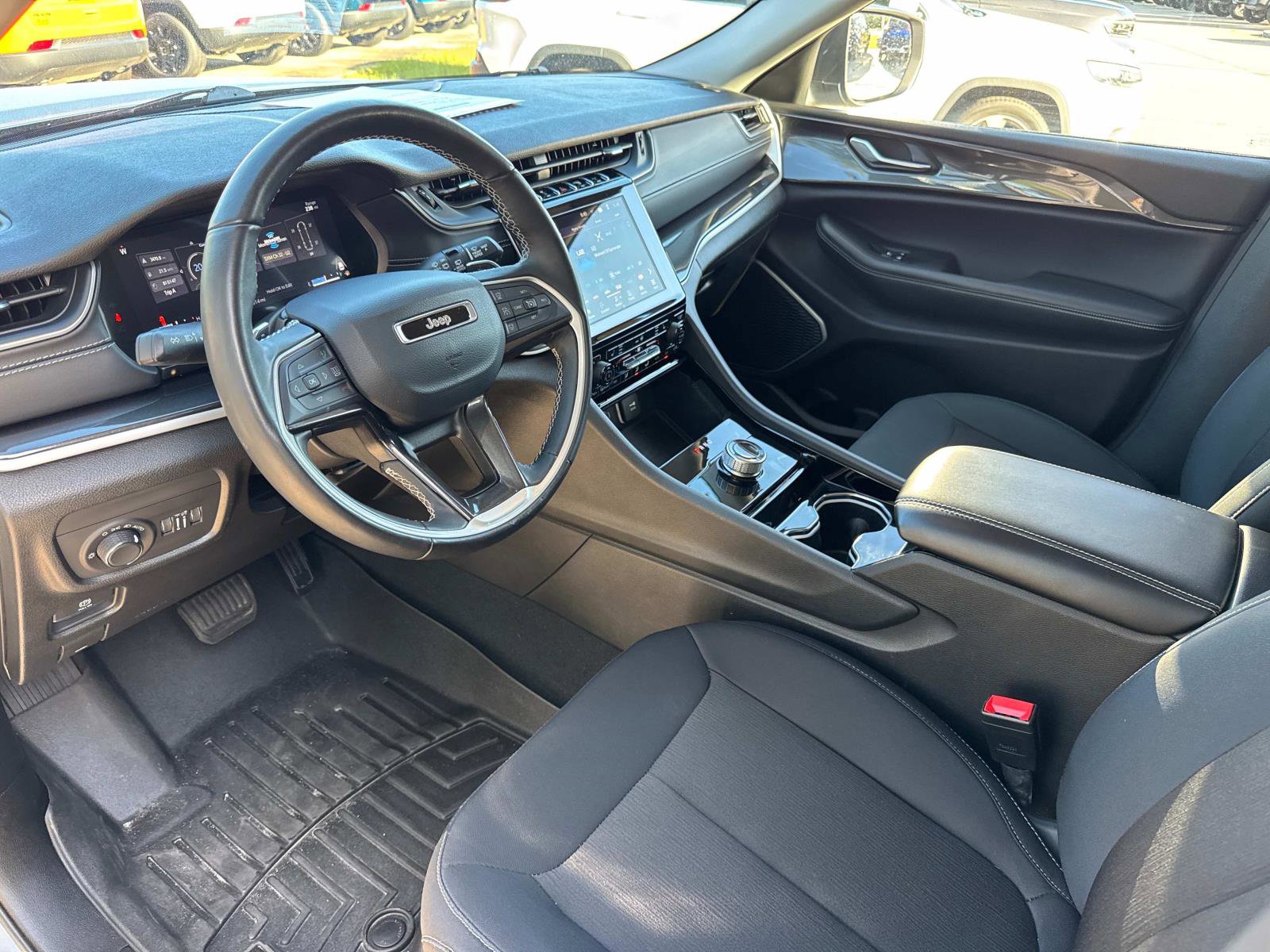 Certified 2022 Jeep Grand Cherokee L Laredo w/ Luxury Tech Group I image 21